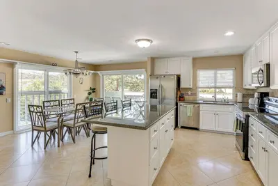 Image de 2 Mi to Beach: Apt w\/ Deck & Fire Pit in Carlsbad!