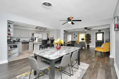 Image de Exquisite 5br near Yacht Club | Beach | Golf Course