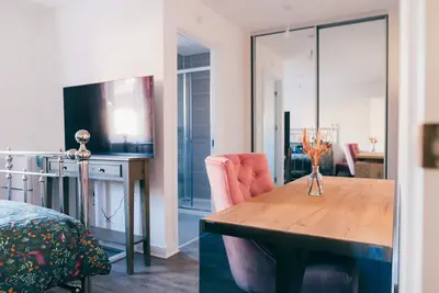 Image de A perfectly located House just 16 minutes’ walk to Bristol Parkway Train Station