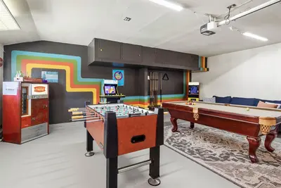 Image de Private Hilltop Haven - Hot Tub/Game Room — 10mi to Beach & Legoland