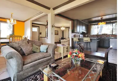 Image de Azari Vineyards Guest House With Pool!