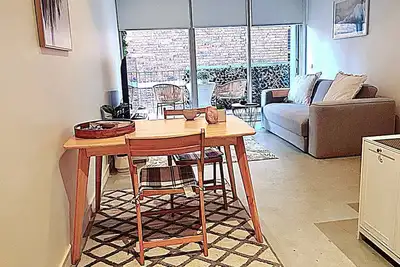 Image de Stay in Melbourne's favourite beachside playground with Free Secure Parking