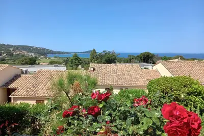 Image de Maison avec vue panoramique 5minutes de la plage a pieds