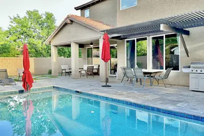 Image de Newly Remodeled With Pool & Spa