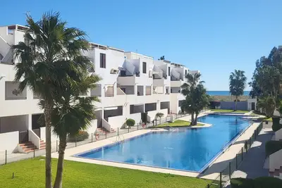 Image de Apartment with sea views and common pool in Residencial Alborada