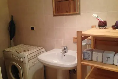 Image de Well-furnished apartment near the center and the waterfront