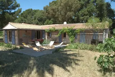 Image de Villa in the countryside in a wooded property