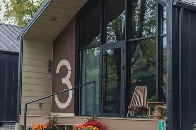 Image de Lakefront Wooden Chalet in the Poconos / Fishing, Yoga retreats, Paddle Boats