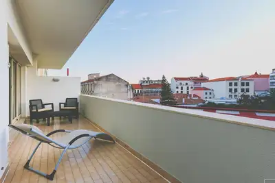 Image de Appartement de vacances \"This Is Heaven In Funchal\" avec vue sur les montagnes, balcon et Wi-Fi.