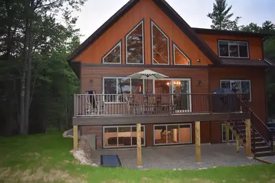 Image de Brand New Custom Built 5 Br, 3. 5 Bath Home on Upper Buckatabon Near Eagle River