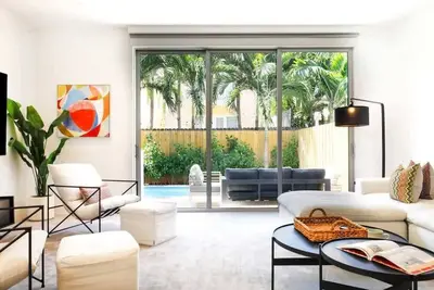 Image de Modernista, Luxury Villa, Pool by Coconut Grove