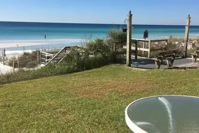 Image de Beautiful Gulfront. . Ground Floor Unit. . . . Steps From Beach Walkover!