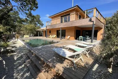 Image de Villa neuve 12/14 personnes - piscine - idéalement située-belles prestations