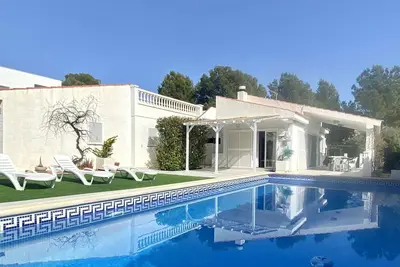 Image de Villa avec Piscine, Proche Mer et Plages, Idéale pour Familles, Costa Dorada