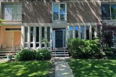 Image de Modern Townhome in the Heart of Hyde Park