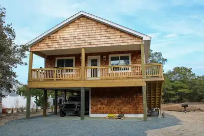 Image de Turn Some Pages. Open Year Round. Memorial Day to Labor Day 7 Night Stays Only