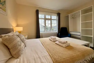 Image de Central, newly refurb 2 bed flat with Free Parking