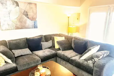 Image de Amazing 2 Beds and 2 Baths Condo