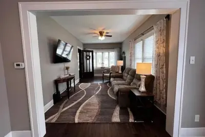 Image de Charming, newly renovated home.