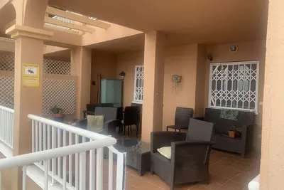 Image de Spacious 2 bed 2 bath apartment with sea view and large balcony