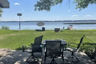 Image de 3 bed 2 bath lake house ready for fun and relaxation