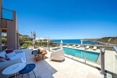 Image de Seafront 4 bedroom villa
