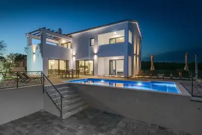Image de Maison confortable Ă Krnica avec.