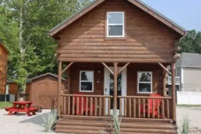 Image de Cozy cabin with views of Lake Erie and colorful sunsets!