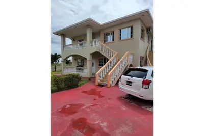 Image de Modern, large two-story home at the Elaineville community. Gated w/24/7 security