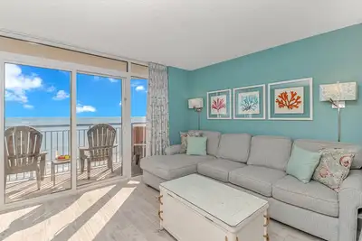 Image de Immaculate! Beautifully Renovated Oceanfront 1 Bedroom Suite - Sleeps 4! - Roxanne Towers Unit 804