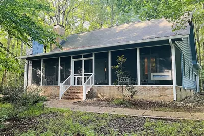Image de Charming 3 Br, 2 Bath cabin located in quiet Clifftops and close to Sewanee