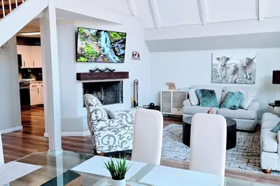 Image de Comfortable and enjoyable place to relax. Pet-Friendly!