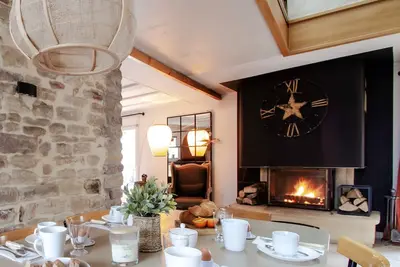 Image de La VillaManogie, maison chaleureuse à la campagne, 14 personnes