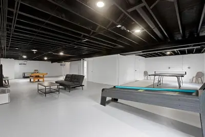 Image de Moxie- w/ Game Room- 4 Kings, Sleeps 15