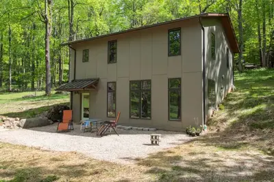 Image de Private Blue Ridge Mountain Retreat/ Modern home immersed in natural beauty!