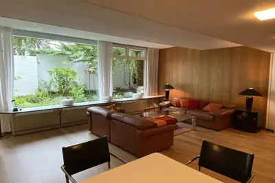 Image de Bungalow near Mercedes and American facilities. Quiet neighbourhood