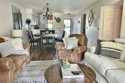 Image de Heated Pool, Gorgeous and Large Condo in Resort!