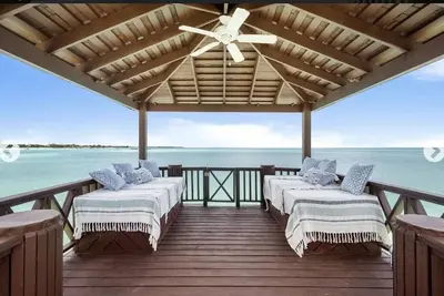 Image de Ocean front beach house.