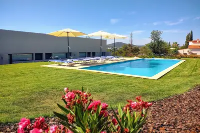Suites Sunny Hill pour de merveilleuses vacances sans soucis en Algarve.