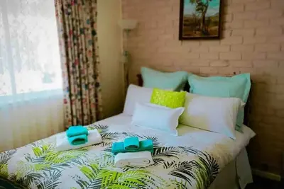 Image de Mount Panorama View Rainbow Retreat - 5 minutes to race track