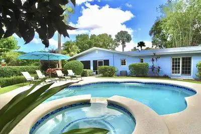 Image de Minutes to Beach/Downtown Stuart with Pool & Hot Tub