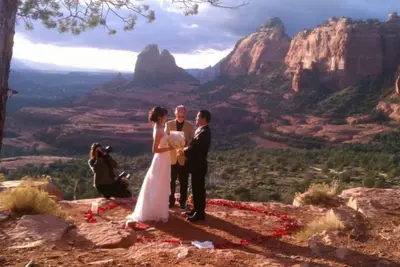 Image de Dwntwn 1br condo sleeps 4 Pools Spa Relax