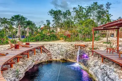 Image de Nature Condo w/Pvt Balcony|Pool|2 Cenotes|Gym|Yoga