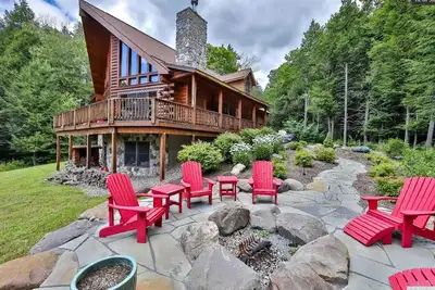 Image de Beautiful Chalet, mins to Hunter/Windham slopes
