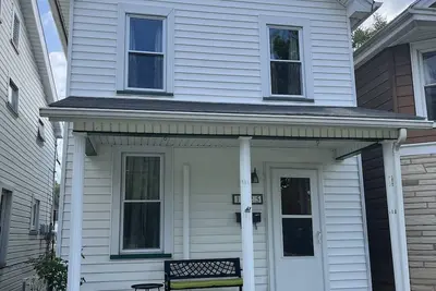 Image de Welcoming 3 Bedroom; 2 Full Bath Home!