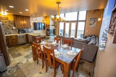 Image de Kirkwood Mountainside Cabin w/Views, Walk to Lifts