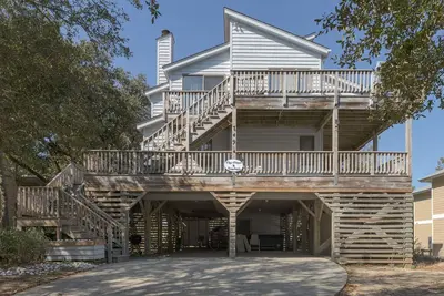 Image de Flip Flops & Tree Tops | Oceanside | Ocean Sands | Corolla | Sleeps 8