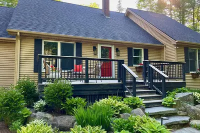 Image de Simply perfect home for Maine adventure; equally close to the harbor & the lake