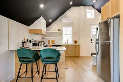 Image de The Willow ⍋ | 1 Bed 1 Bath | 2nd Storey Suite