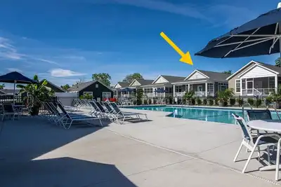 Image de Brand new Waterview at Baypoint home -resort passes and golf cart included